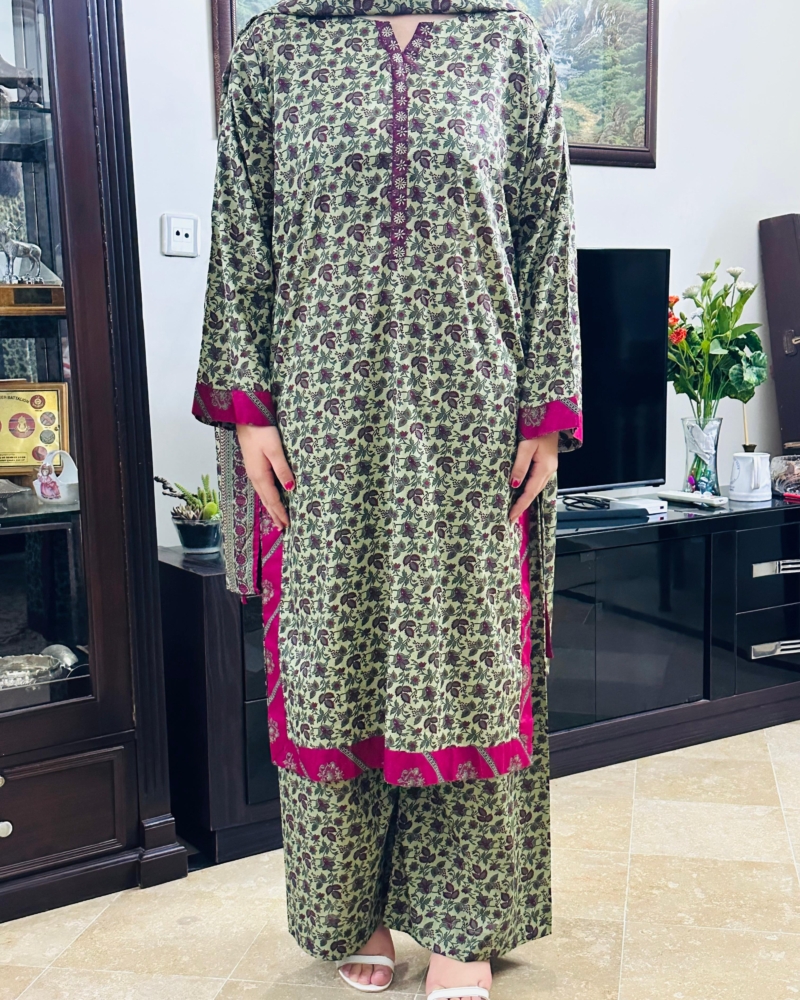 Elegant 3Pc Lawn Suits - Image 3