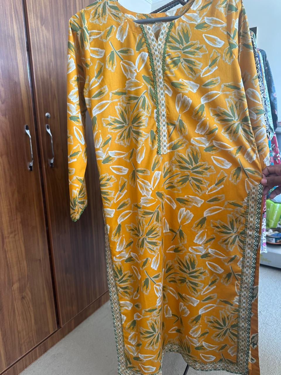 Elegant 3Pc Lawn Suits - Image 2