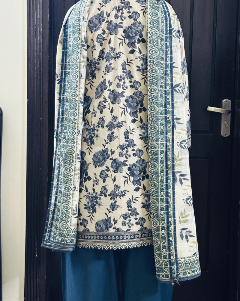 Elegant 3Pc Lawn Suits - Image 4