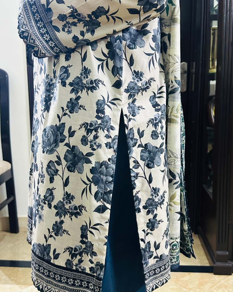 Elegant 3Pc Lawn Suits - Image 2